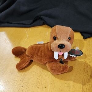 VINTAGE 1997 COCA-COLA WALRUS BEAN BAG PLUSH